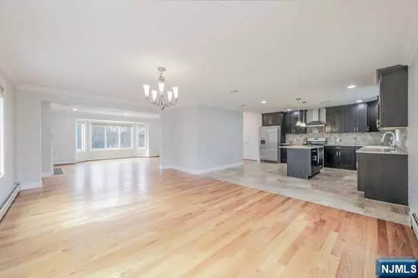 Palisades Park, NJ 07650,107C E Ruby AVE #C