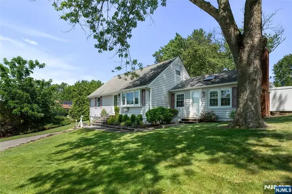 Wayne, NJ 07470,12 Kingston RD