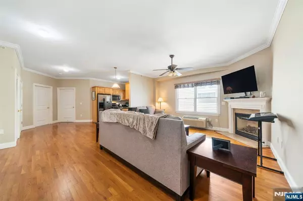 Guttenberg, NJ 07093,301 68th ST #8