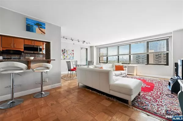 10 Huron AVE #12C, Jersey City, NJ 07306