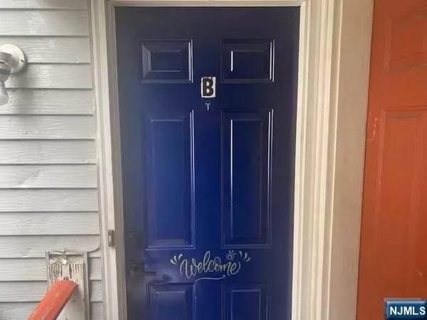 Ramsey, NJ 07446,19-23 E Main ST #B