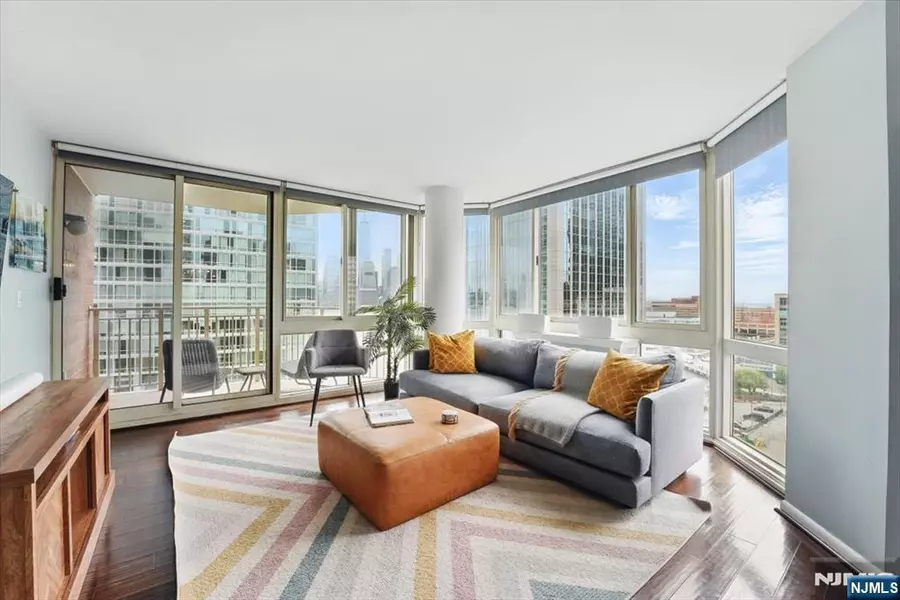 20 2nd ST #1209, Jersey City, NJ 07302