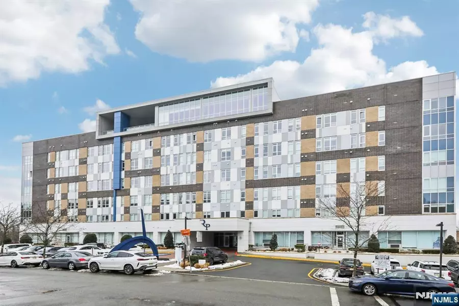 1 Executive DR #203, Fort Lee, NJ 07024