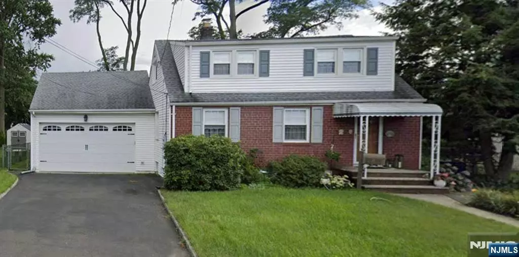 36 Weller TER, Saddle Brook, NJ 07663