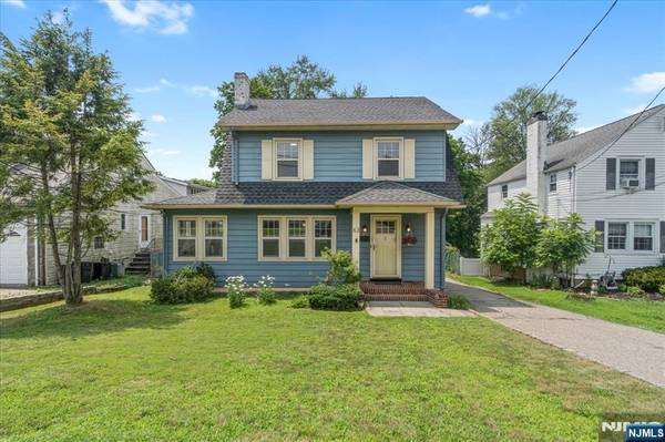 63 Livingston AVE, Livingston, NJ 07039