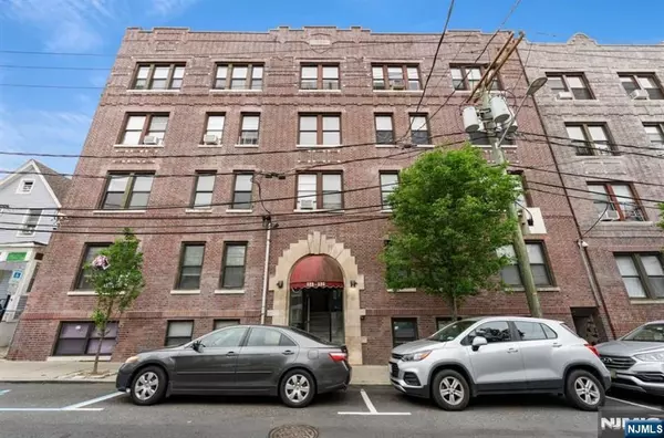 523-525 34th ST, Union City, NJ 07087