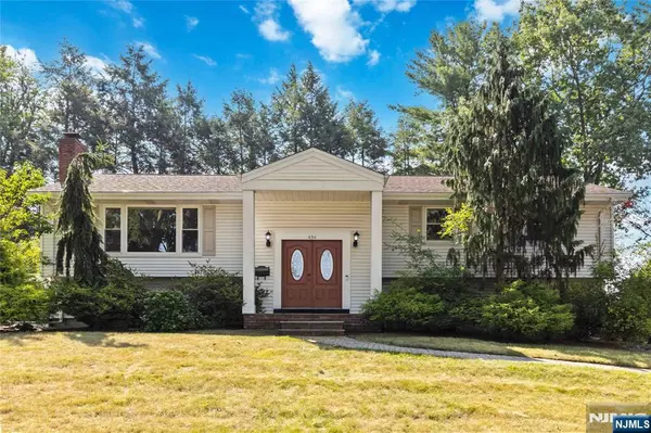 494 Salem ST, Paramus, NJ 07652