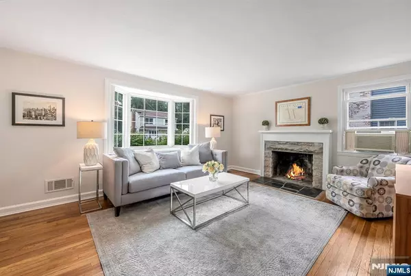 Wayne, NJ 07470,44 Hillcrest DR