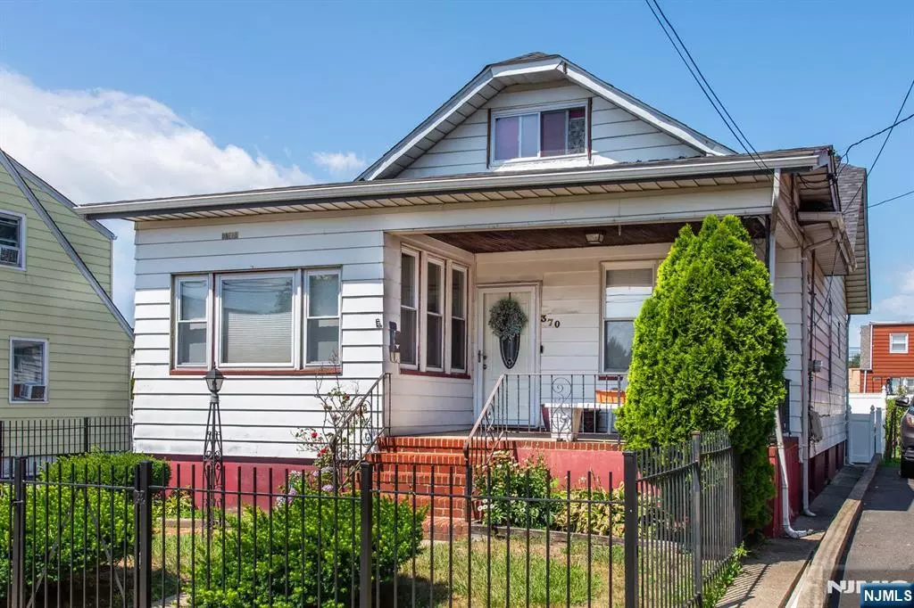Paterson, NJ 07514,370 E 24th