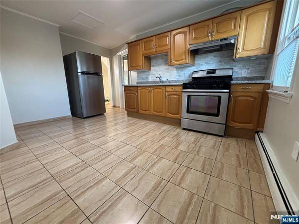 57 Kipp AVE #3, Hasbrouck Heights, NJ 07604