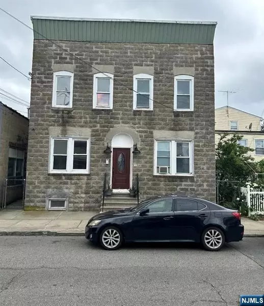 280 Kearny AVE #2R, Kearny, NJ 07032
