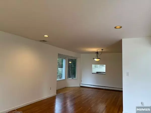 Closter, NJ 07624,55 Walker