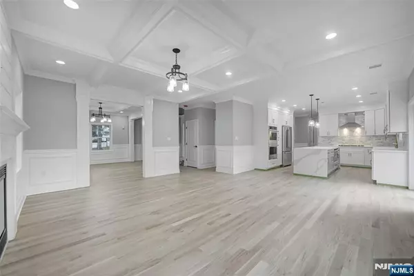 River Edge, NJ 07661,273 Van Saun DR