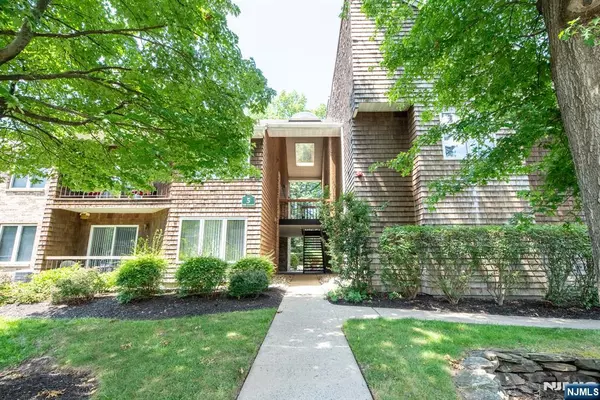 5 Tulip CRES #1C, Little Falls, NJ 07424