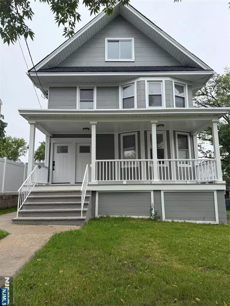 Teaneck, NJ 07666,518 Hillcrest ST