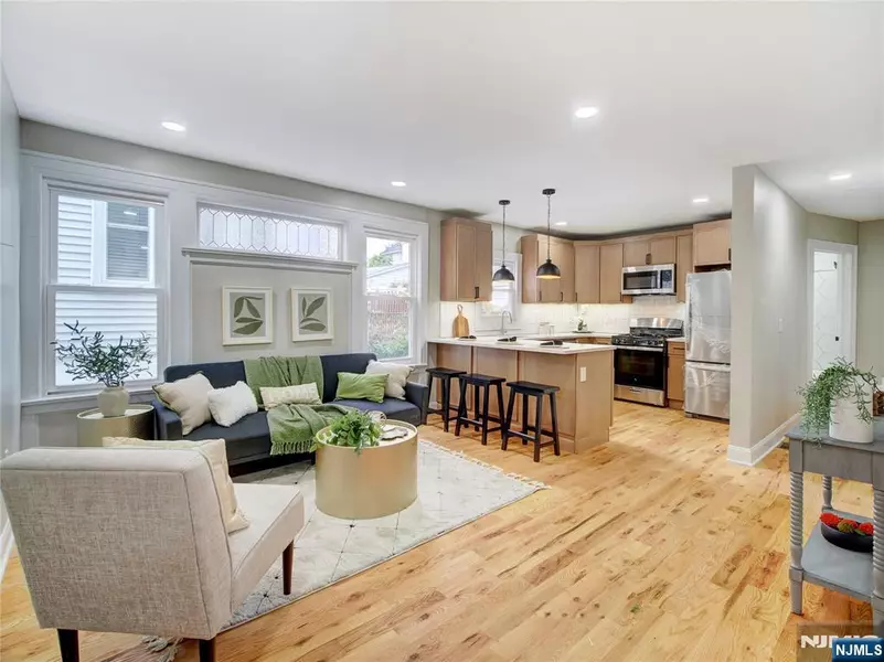 58 Laurel AVE, Irvington, NJ 07111
