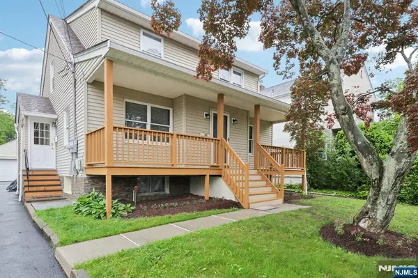 Waldwick, NJ 07463,55 Harrison AVE