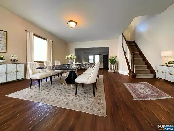 East Rutherford, NJ 07073,179 Everett PL