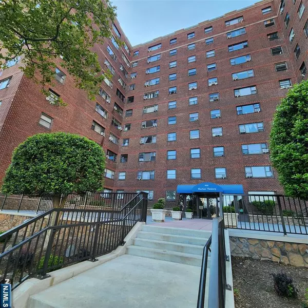 West New York, NJ 07093,6515 JFK Blvd E #4 Q