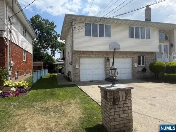 268 Orchard ST, Elmwood Park, NJ 07407