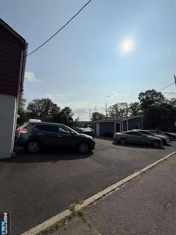 Twp Of Washington, NJ 07676,689 Pascack RD
