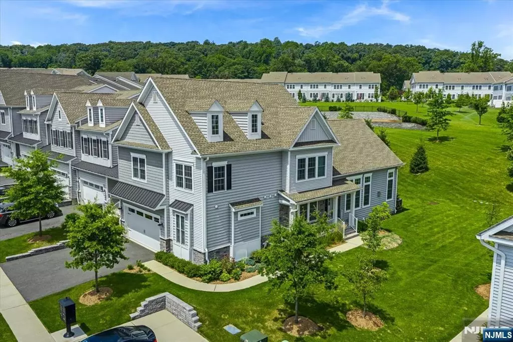 Cedar Grove, NJ 07009,20 Juniper CT