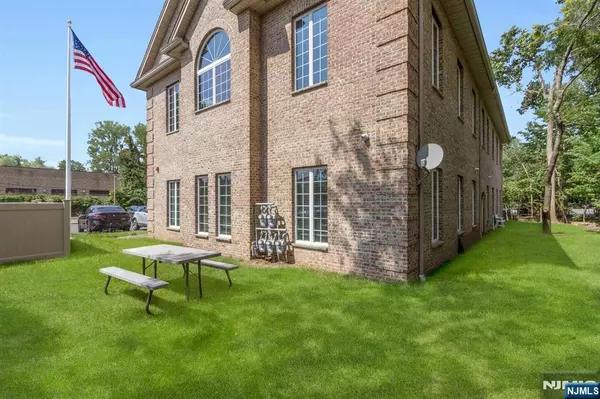 Closter, NJ 07624,161 McKinley ST