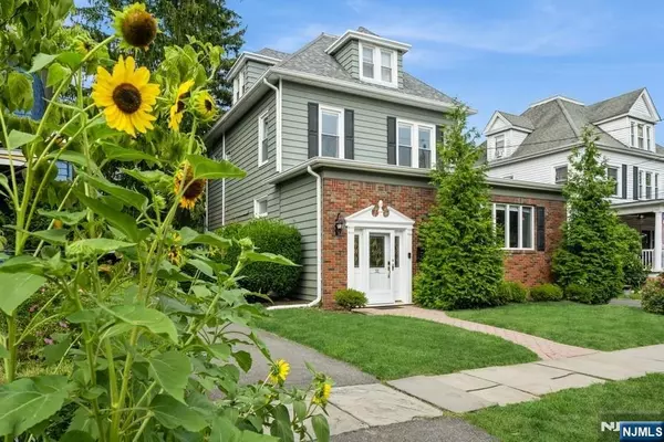 31 Benson ST, Bloomfield, NJ 07003