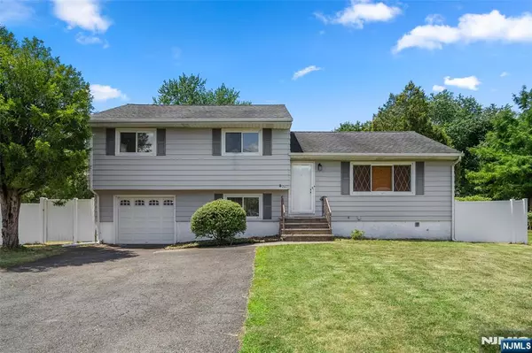 267 Church LN, Wayne, NJ 07470