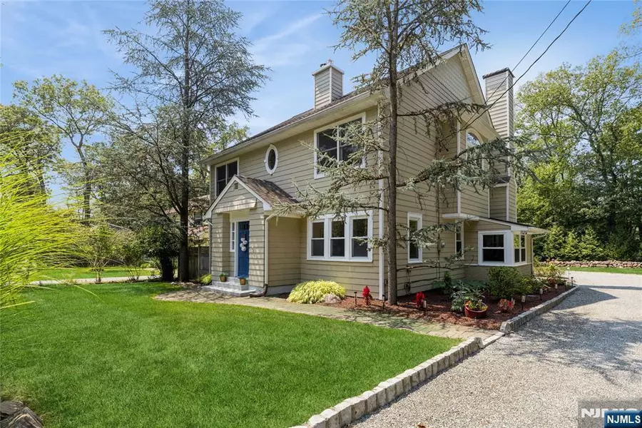 24 Chestnut ST, Mahwah, NJ 07430