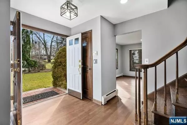 Demarest, NJ 07627,31 Evergreen PL