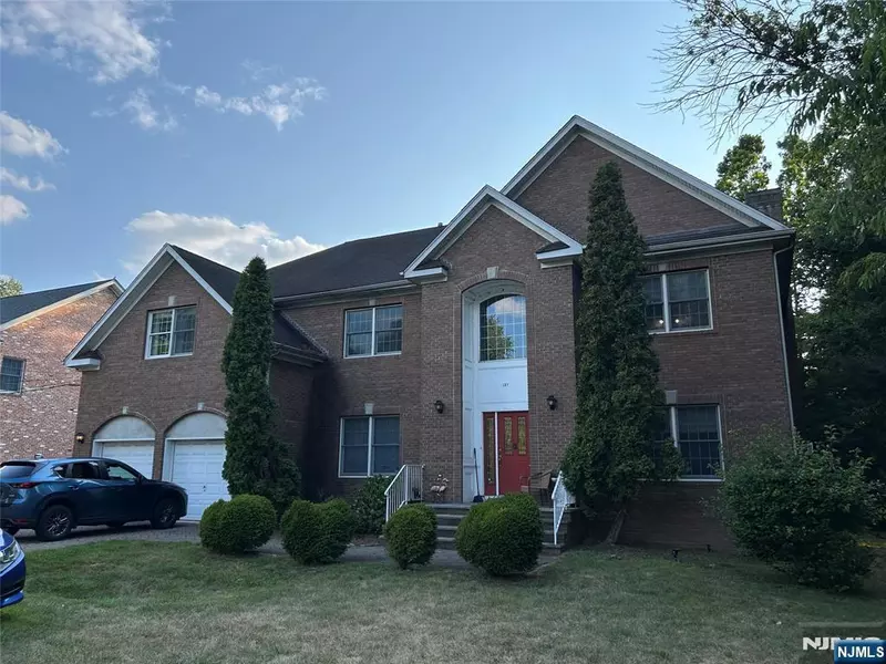 157 Paramus RD, Paramus, NJ 07652