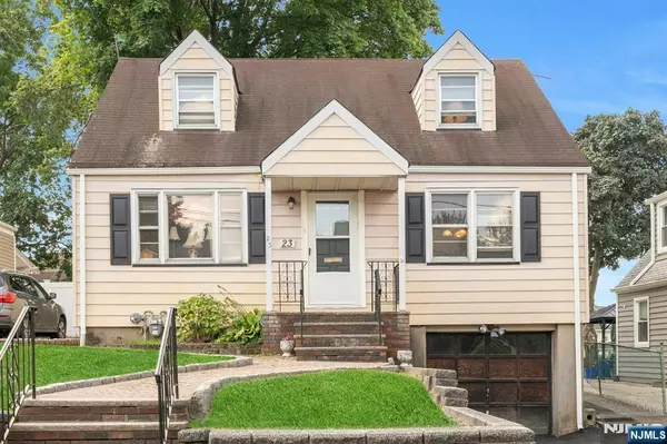 23 De Vausney PL, Nutley, NJ 07110