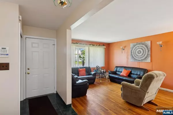 Roselle, NJ 07203,350 Birch DR