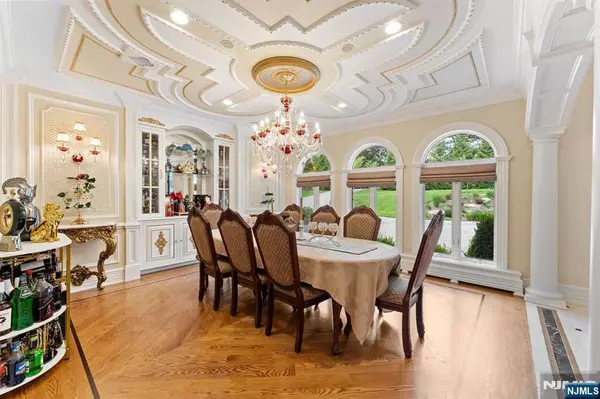 Saddle River, NJ 07458,6 Burning Hollow RD