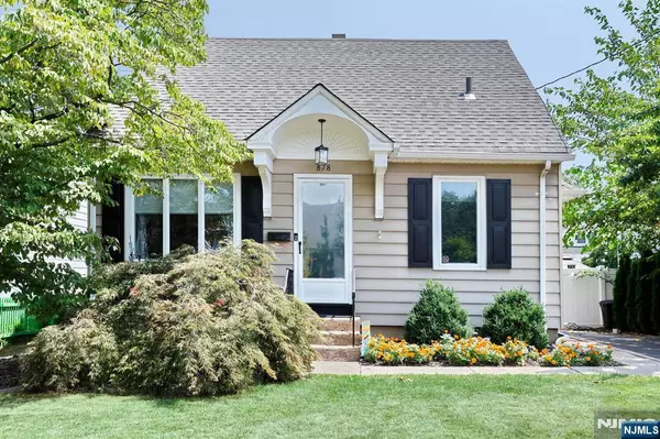 878 Lincoln AVE, Maywood, NJ 07607
