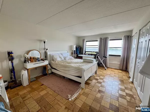 Fort Lee, NJ 07024,1600 Center AVE #10i