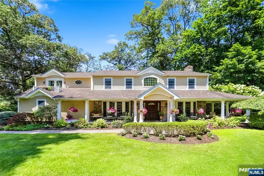 72 Old Farms RD, Woodcliff Lake, NJ 07677
