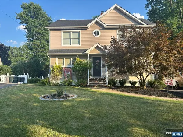 478 Hunter RD, Ridgewood, NJ 07450