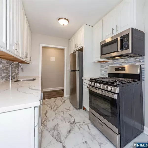 126 Hackett PL #B201, Rutherford, NJ 07070