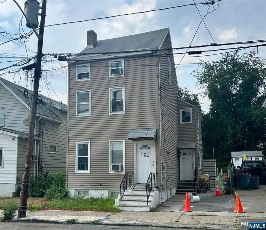 Paterson, NJ 07502,268 Paterson AVE #2