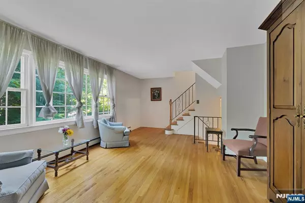 Ramsey, NJ 07446,6 Armstrong AVE