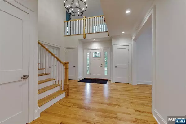 Mahwah, NJ 07430,181 E Crescent AVE