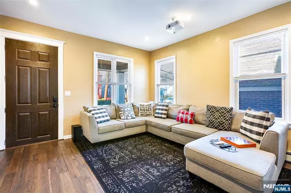 1054-1056 Hunterdon ST #Leftside, Newark, NJ 07112