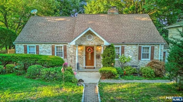 181 Lakeview AVE, Leonia, NJ 07605