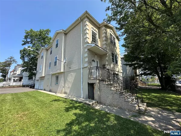 75 S Harrison ST, East Orange, NJ 07018