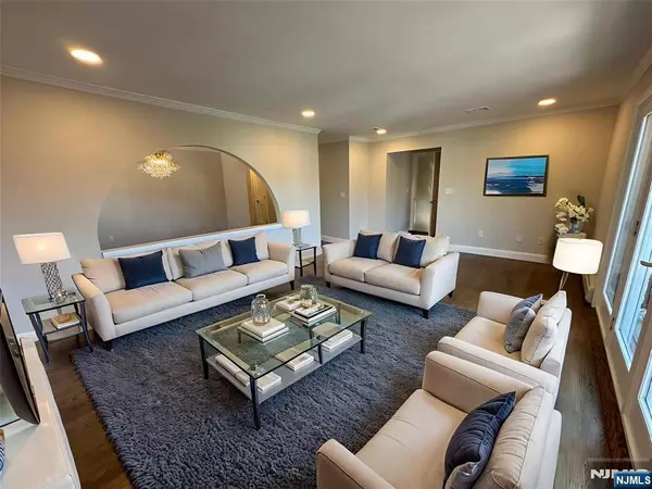 Cliffside Park, NJ 07010,29 Marion AVE #2FL