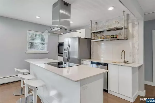 Wayne, NJ 07470,1309 Valley RD #B