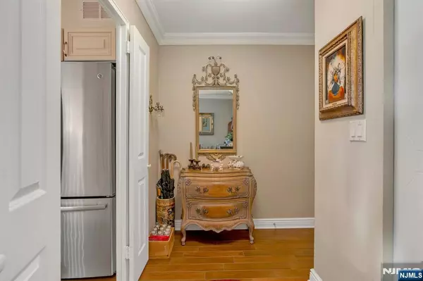 Fort Lee, NJ 07024,2000 Linwood AVE #3K