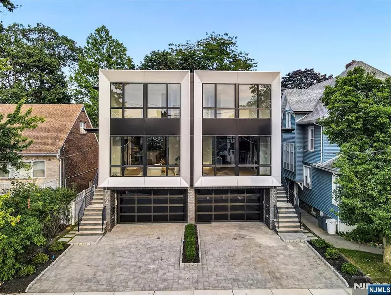 1062 Anderson AVE, Fort Lee, NJ 07024